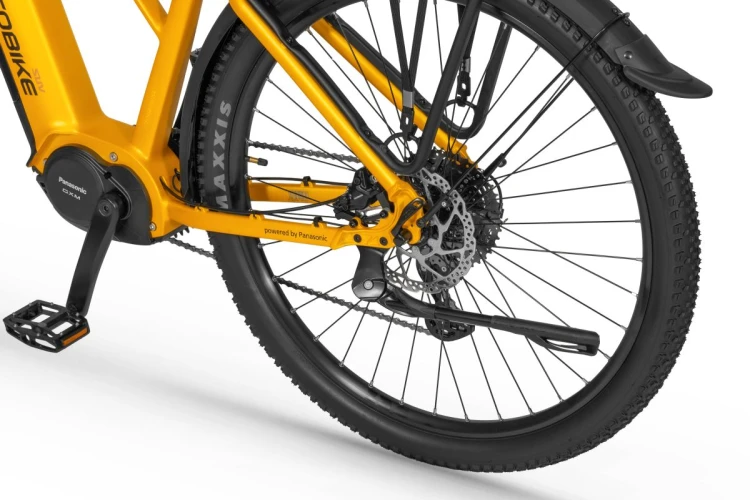 Rower elektryczny ECOBIKE Expedition SUV 1080Wh żółty – kierownica i wyświetlacz z perspektywy rowerzysty