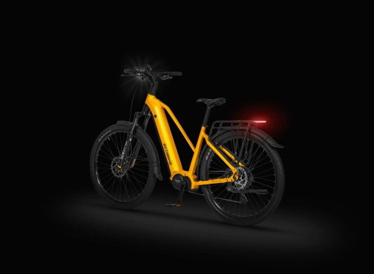 Rower elektryczny ECOBIKE Expedition SUV 1080Wh żółty z oświetleniem LED – widok nocny tył