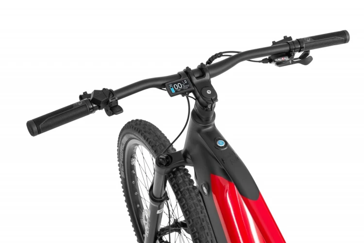 Rower elektryczny ECOBIKE RX500 960Wh 19" czarny – kierownica i wyświetlacz z perspektywy rowerzysty