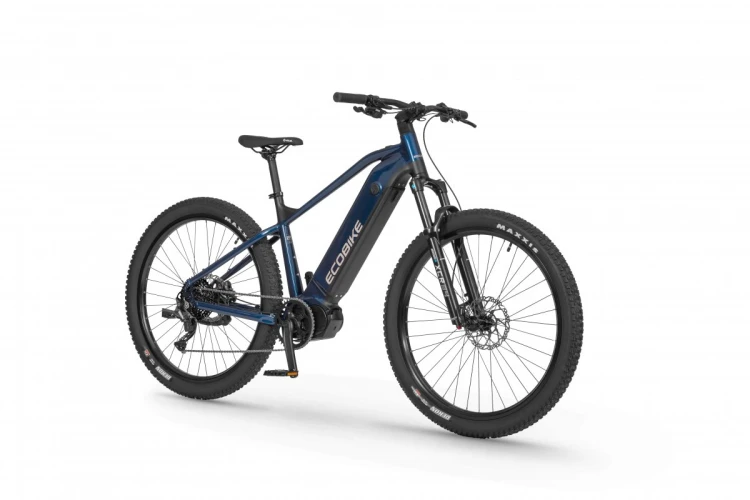 Rower elektryczny ECOBIKE RX500 960Wh 21" niebieski – kierownica i wyświetlacz z perspektywy rowerzysty