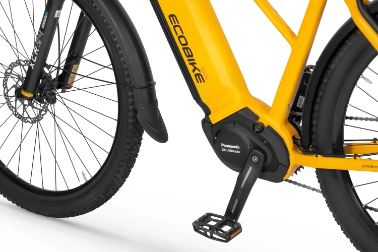 Rower ECOBIKE Expedition SUV 17" 1080Wh żółty – kierownica i wyświetlacz z perspektywy rowerzysty