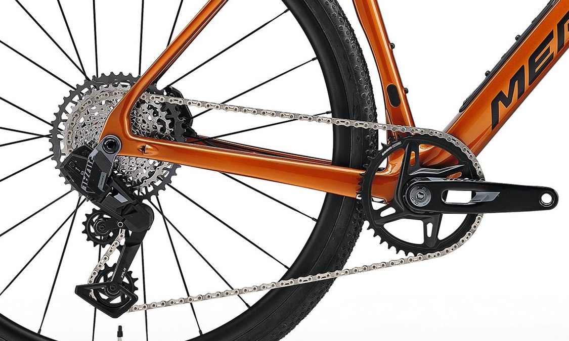 Bezprzewodowy napęd SRAM Rival XPLR AXS 1 x 13 w Merida Mission 6000